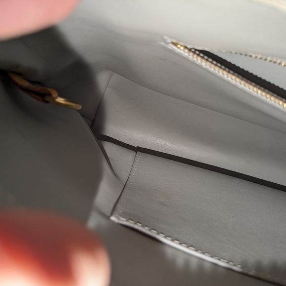 Clearance Sale- authentic Louis Vuitton Houston bag - Picture 4 of 10